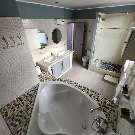 Maison 8 Personnes *